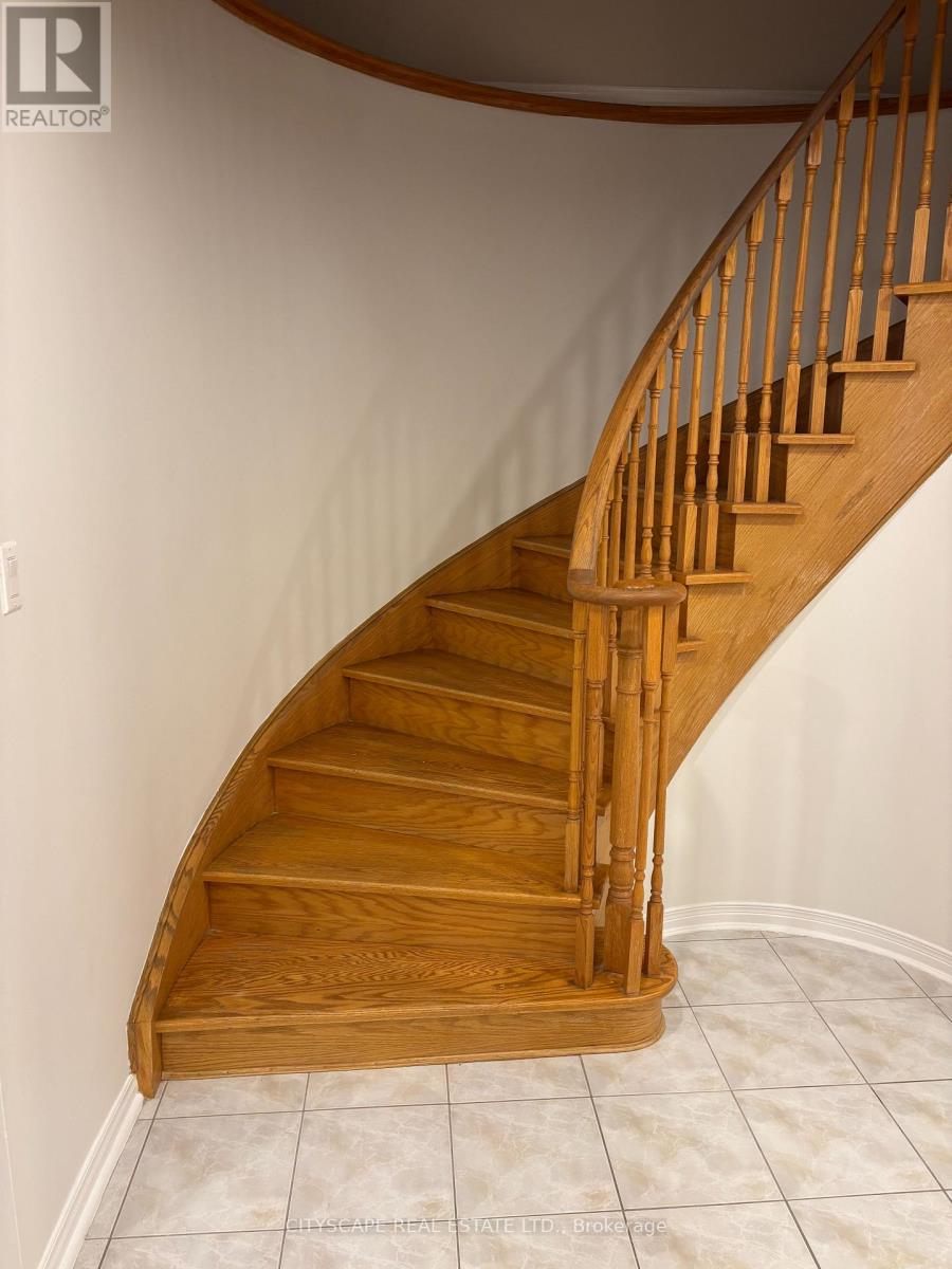 3968 Foxwood Avenue, Mississauga, Ontario  L5N 7V4 - Photo 11 - W12590756