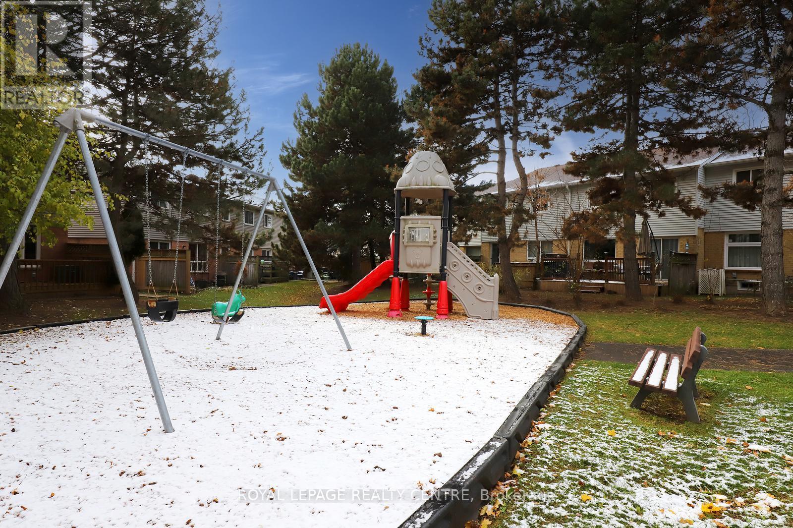 61 - 1214 Kirstie Court, Oakville, Ontario  L6H 5C8 - Photo 34 - W12590770