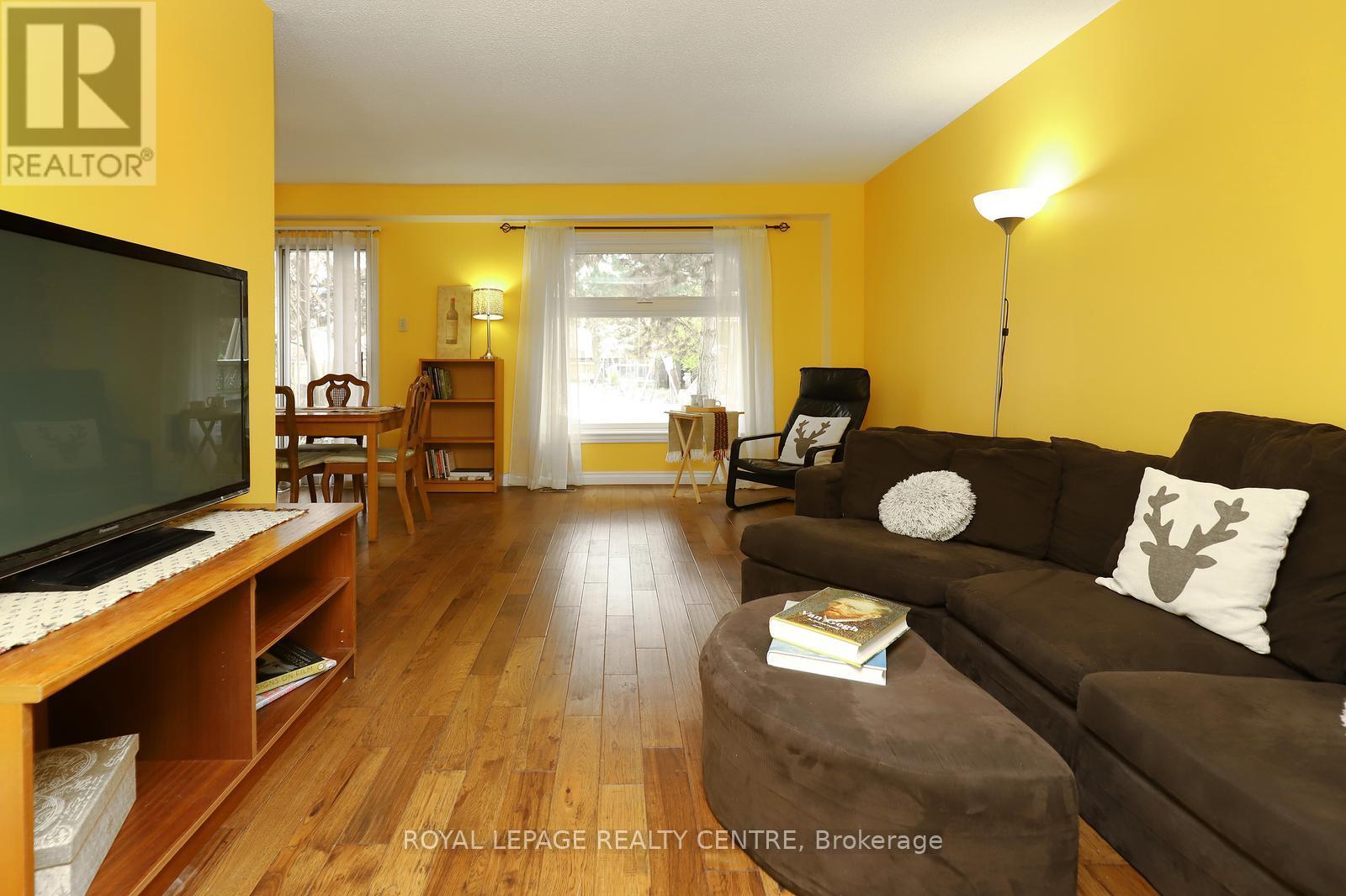 61 - 1214 Kirstie Court, Oakville, Ontario  L6H 5C8 - Photo 4 - W12590770