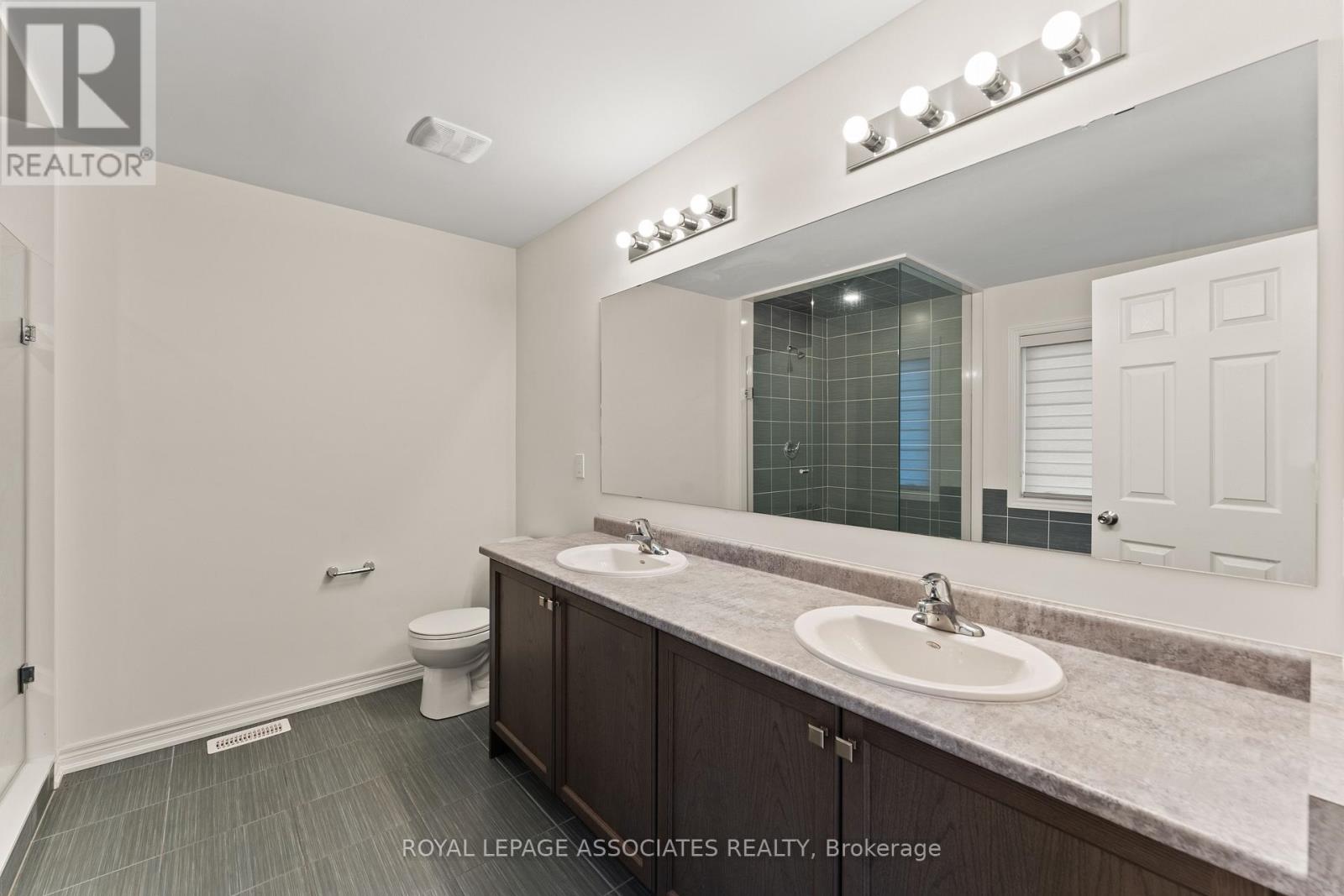 3909 Koenig Road E, Burlington, Ontario  L7M 0Z9 - Photo 16 - W12590780