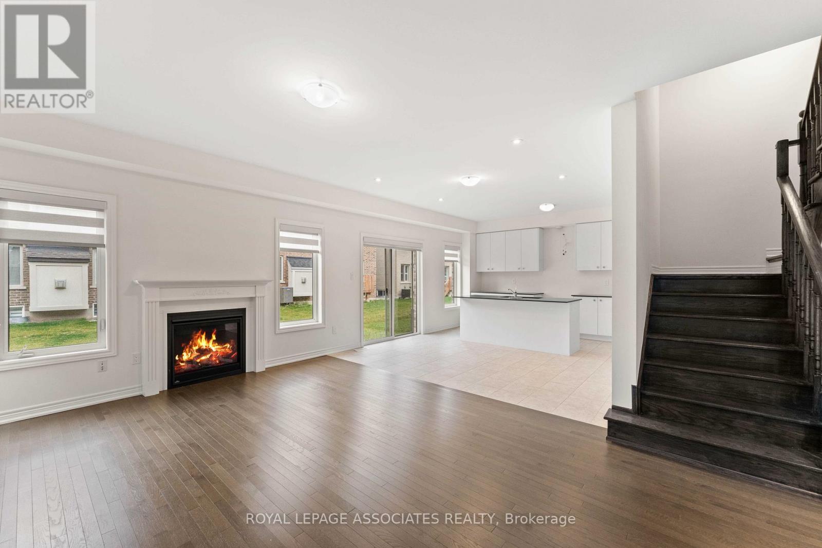 3909 Koenig Road E, Burlington, Ontario  L7M 0Z9 - Photo 6 - W12590780