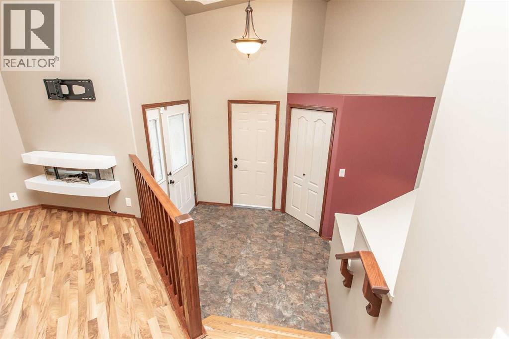 12 Irving Crescent, Red Deer, Alberta  T4R 3R9 - Photo 3 - A2273012