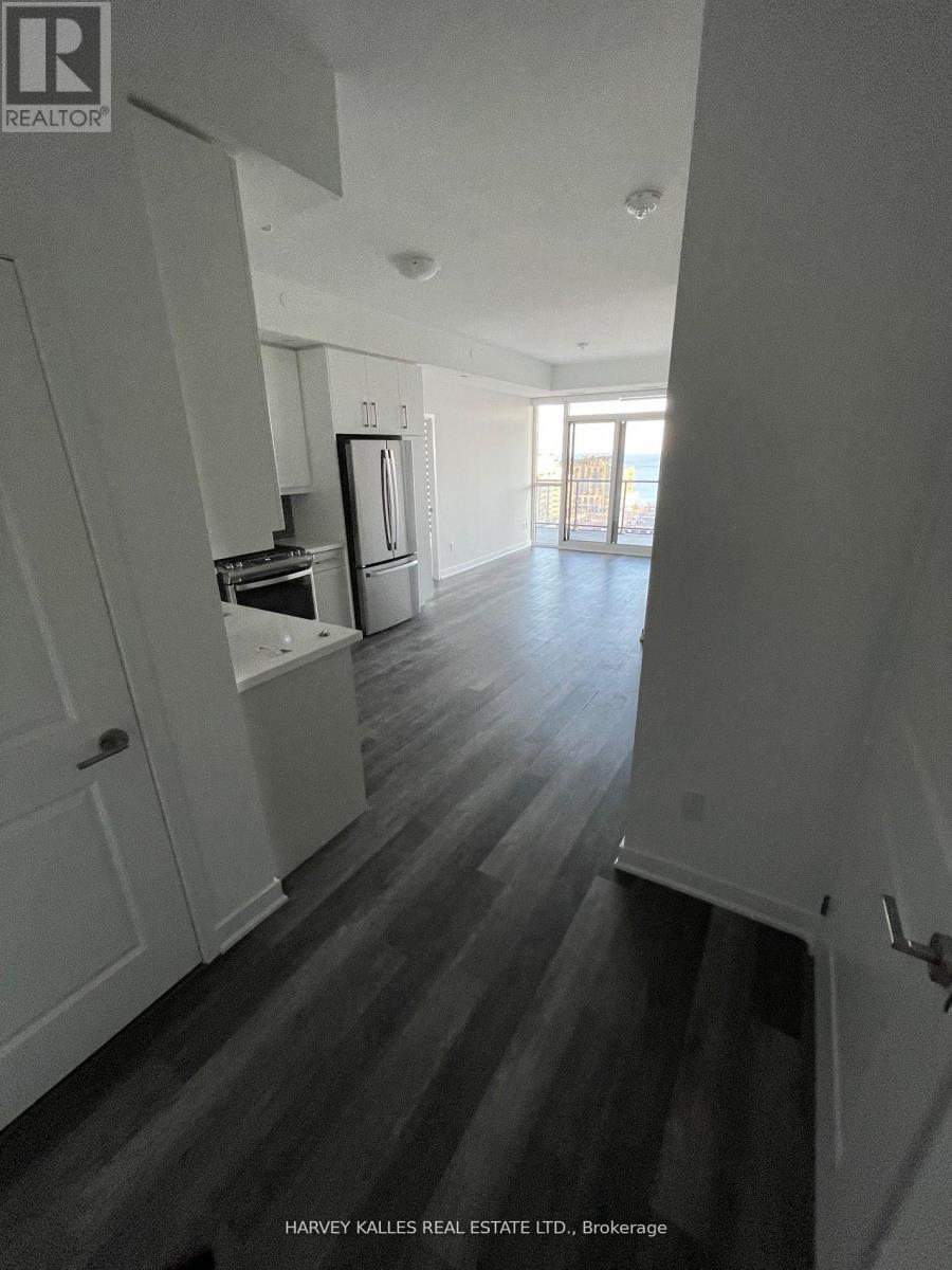 1104 - 2007 James Street, Burlington, Ontario  L7R 1H1 - Photo 2 - W12590828