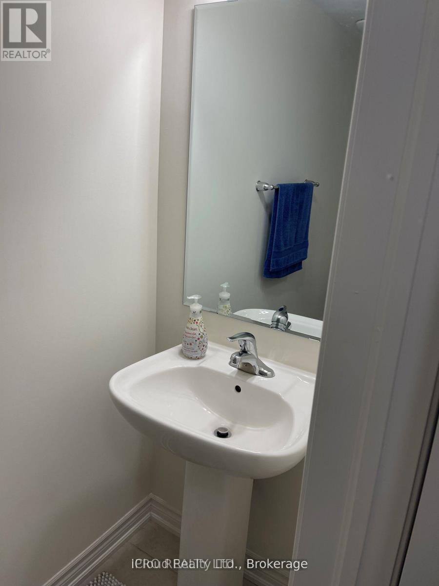 998 Alder Gate, Milton, Ontario  L9E 1R6 - Photo 13 - W12590858