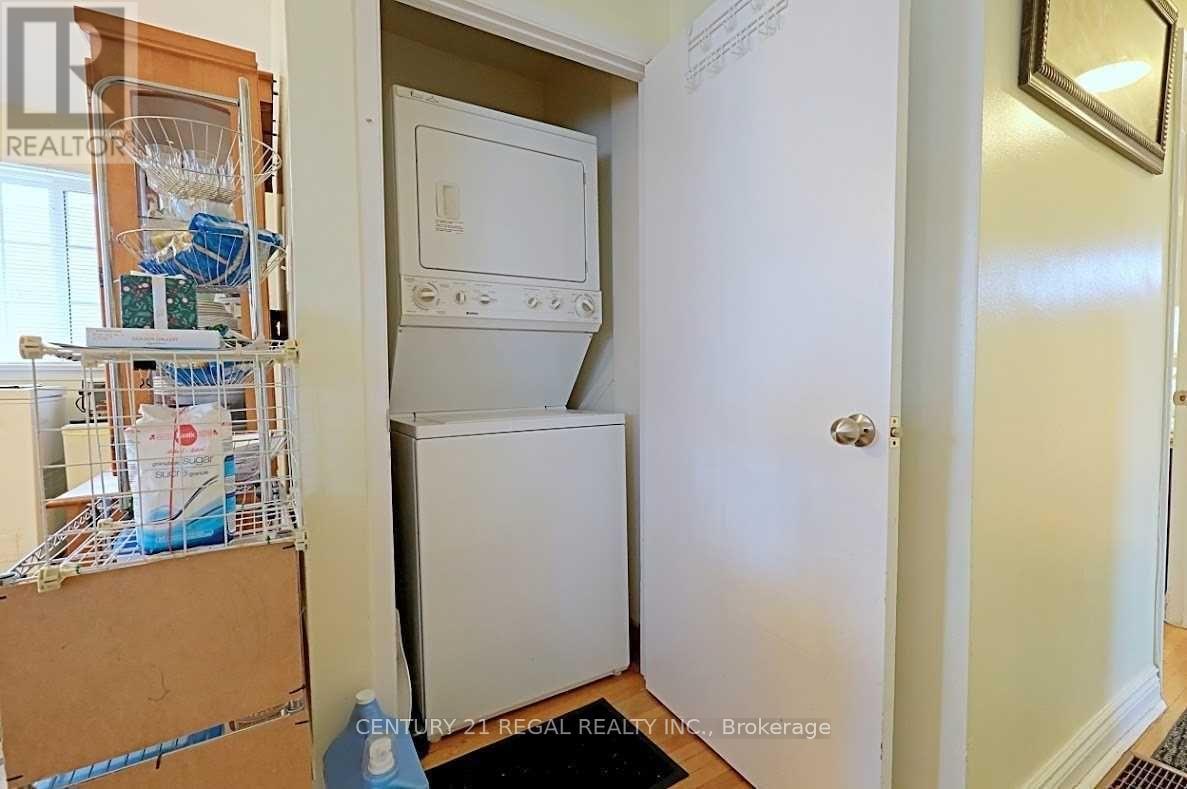 9 Guiness Avenue, Toronto, Ontario  M9W 3L1 - Photo 10 - W12590862