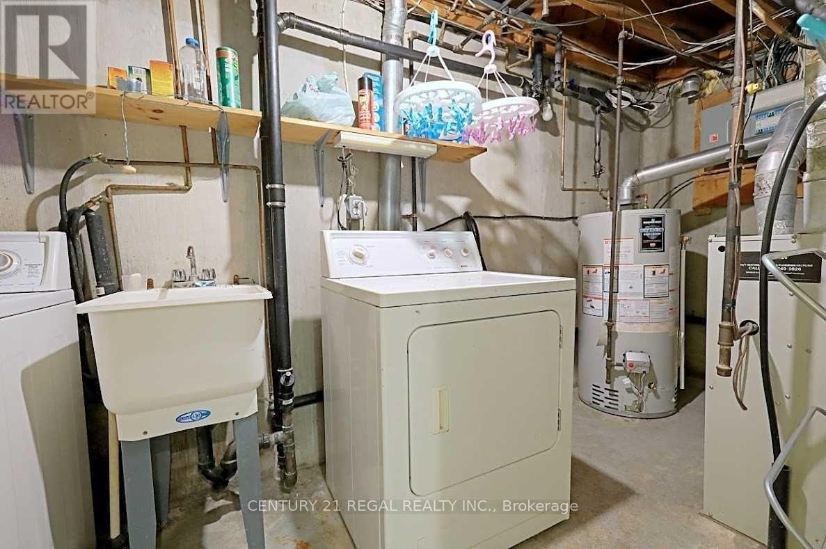 9 Guiness Avenue, Toronto, Ontario  M9W 3L1 - Photo 21 - W12590862