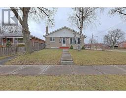 9 GUINESS AVENUE, Toronto, Ontario