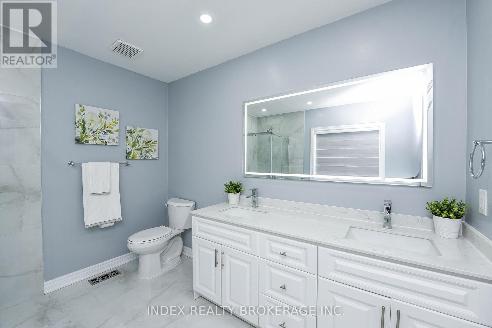 10 Leopard Gate, Brampton, Ontario L6R 2E5 - Photo 34 - W12590880