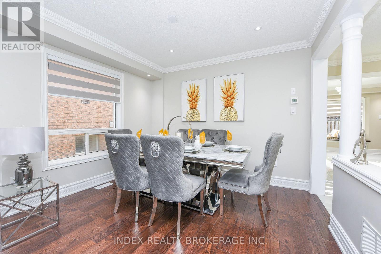 10 Leopard Gate, Brampton, Ontario L6R 2E5 - Photo 4 - W12590880