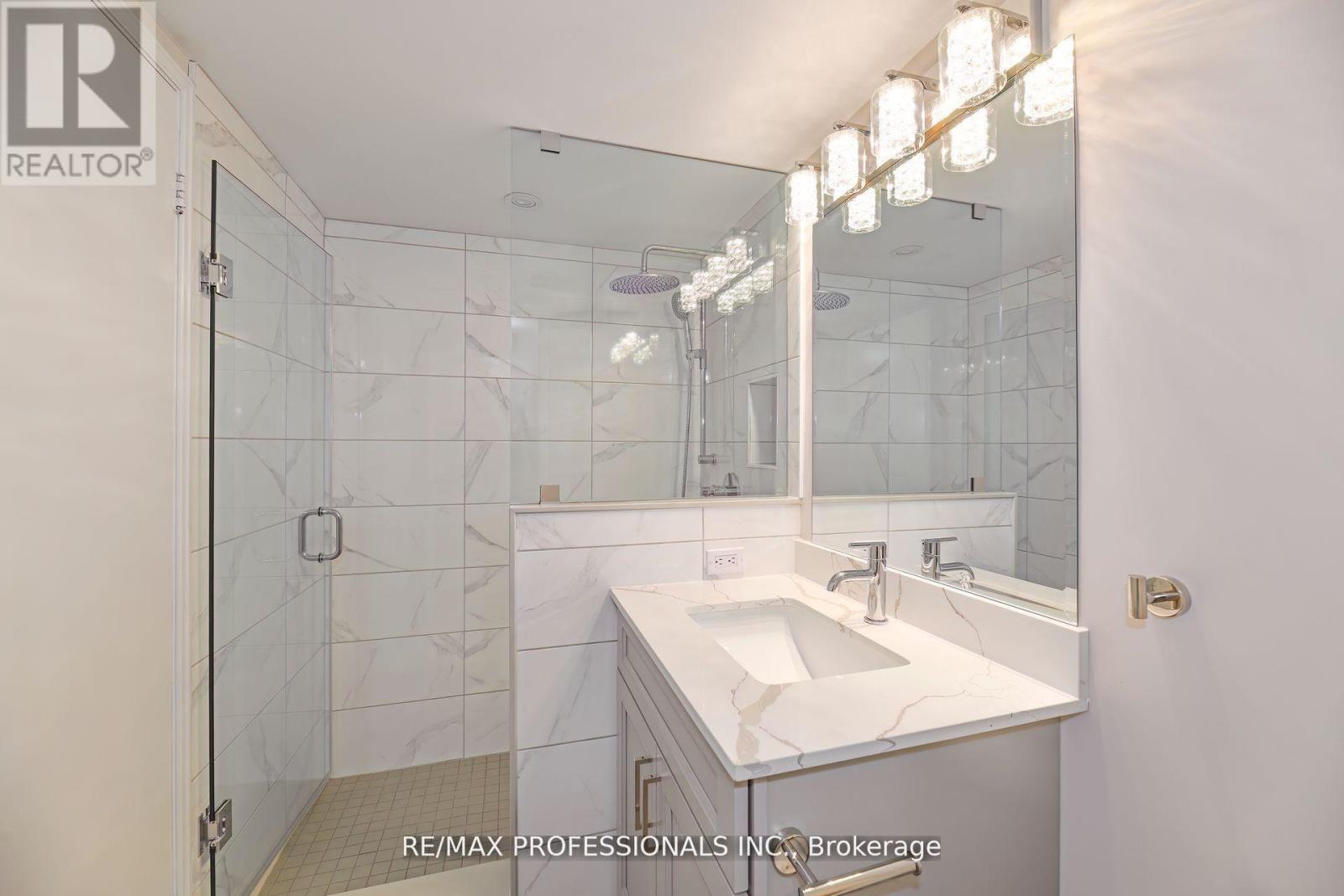 2004 - 2269 Lakeshore Boulevard W, Toronto, Ontario  M8V 3X6 - Photo 23 - W12590902