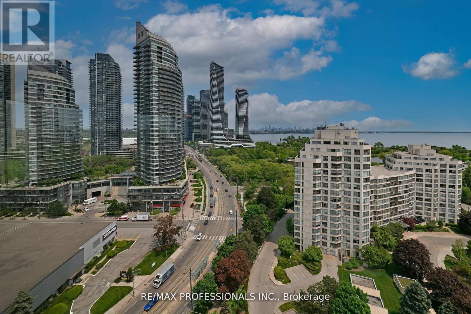 2004 - 2269 Lakeshore Boulevard W, Toronto, Ontario  M8V 3X6 - Photo 25 - W12590902