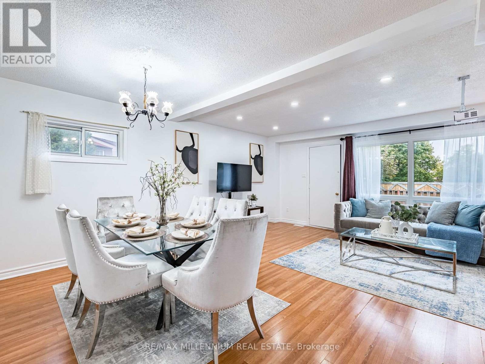 35 Scottsdale Court, Brampton, Ontario  L6W 3R8 - Photo 14 - W12590904