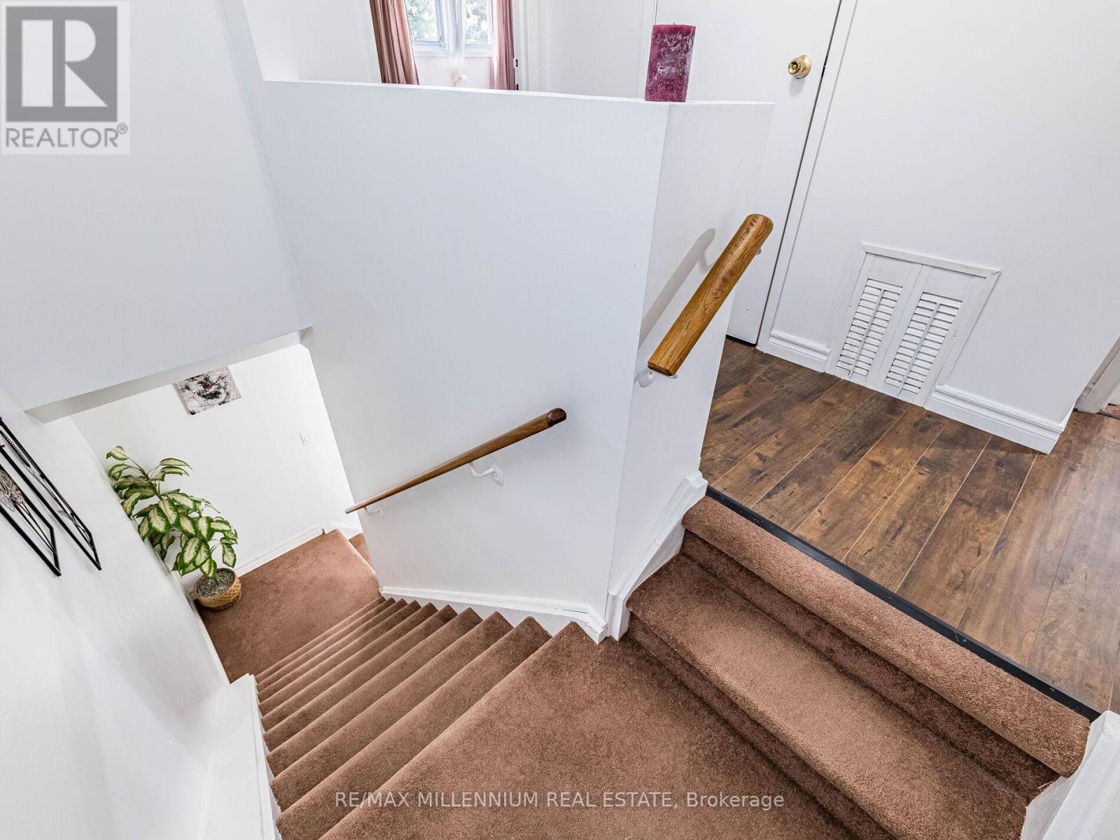 35 Scottsdale Court, Brampton, Ontario  L6W 3R8 - Photo 23 - W12590904