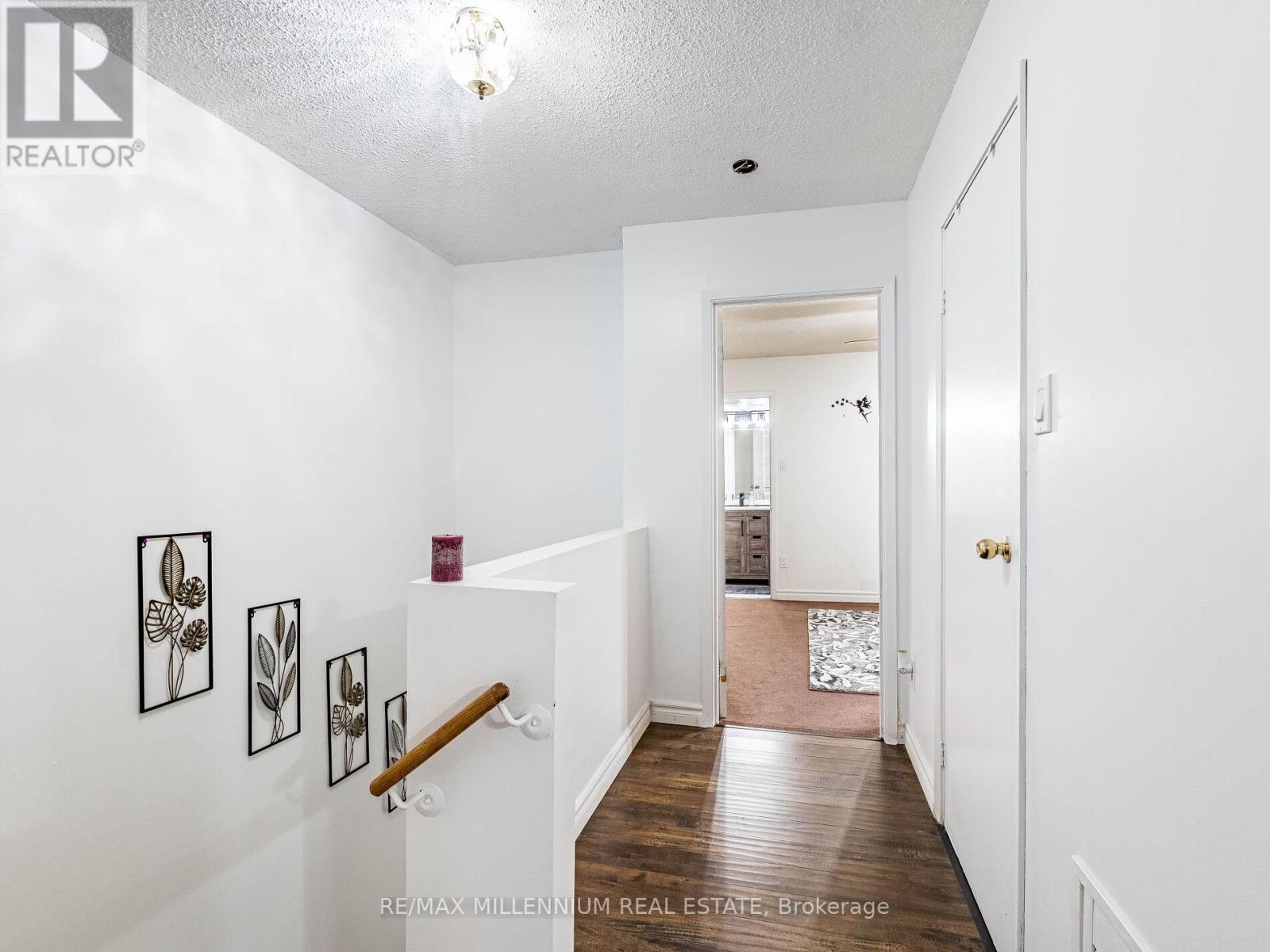 35 Scottsdale Court, Brampton, Ontario  L6W 3R8 - Photo 24 - W12590904