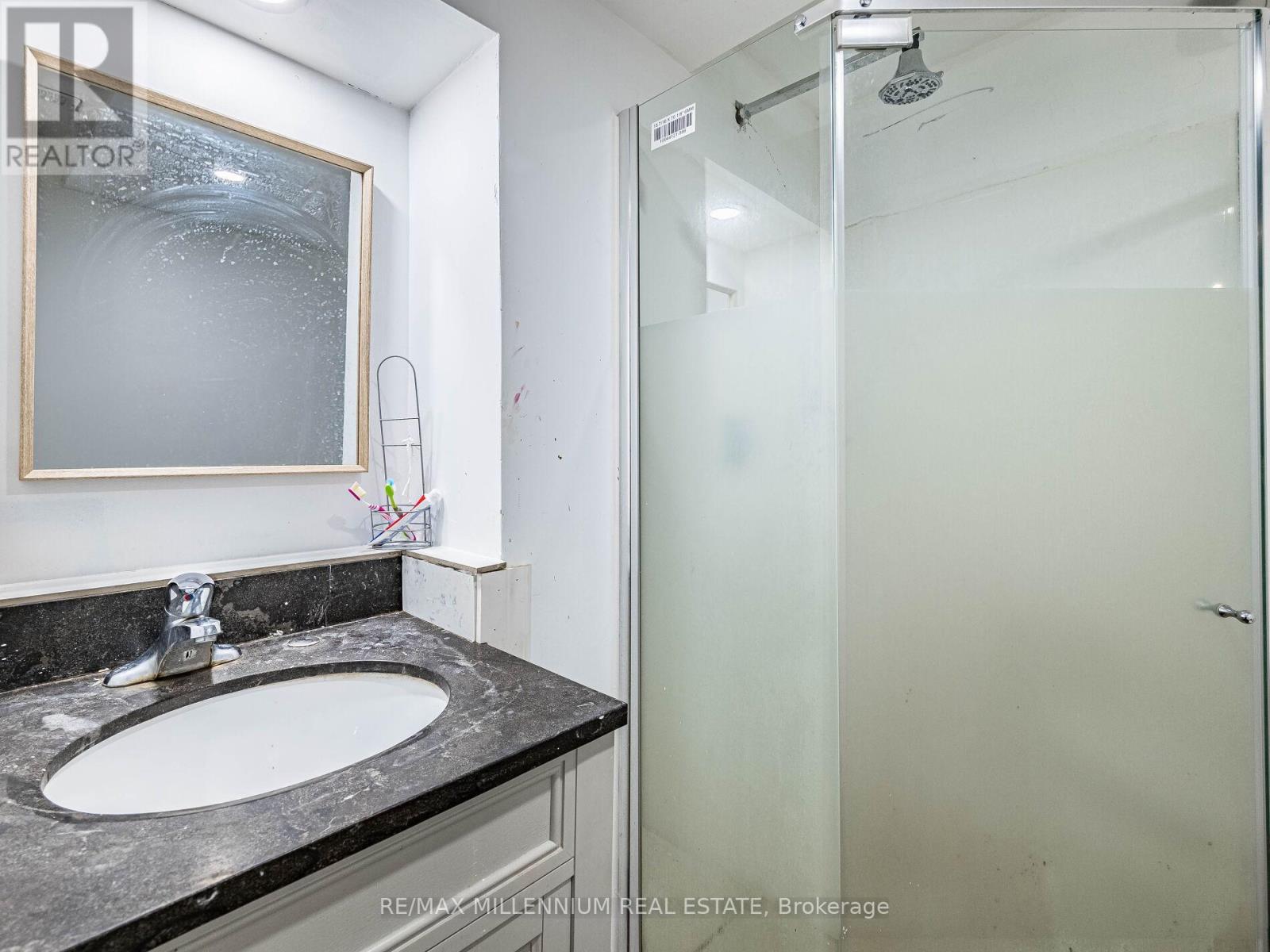 35 Scottsdale Court, Brampton, Ontario  L6W 3R8 - Photo 42 - W12590904