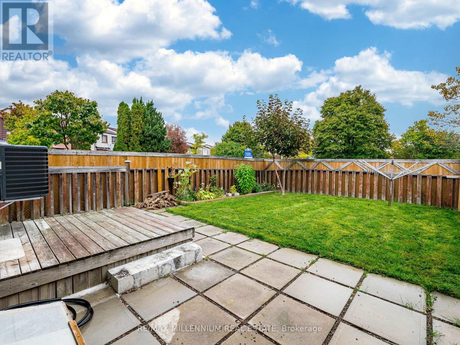 35 Scottsdale Court, Brampton, Ontario  L6W 3R8 - Photo 45 - W12590904