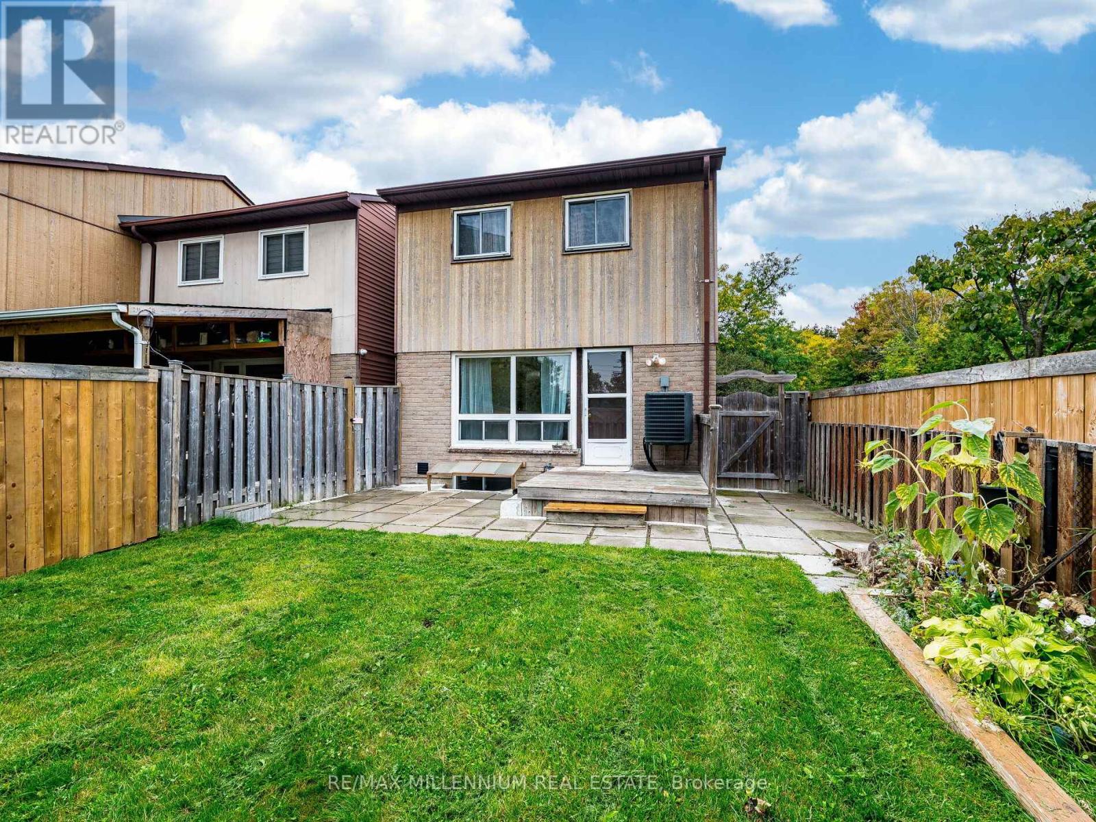 35 Scottsdale Court, Brampton, Ontario  L6W 3R8 - Photo 47 - W12590904