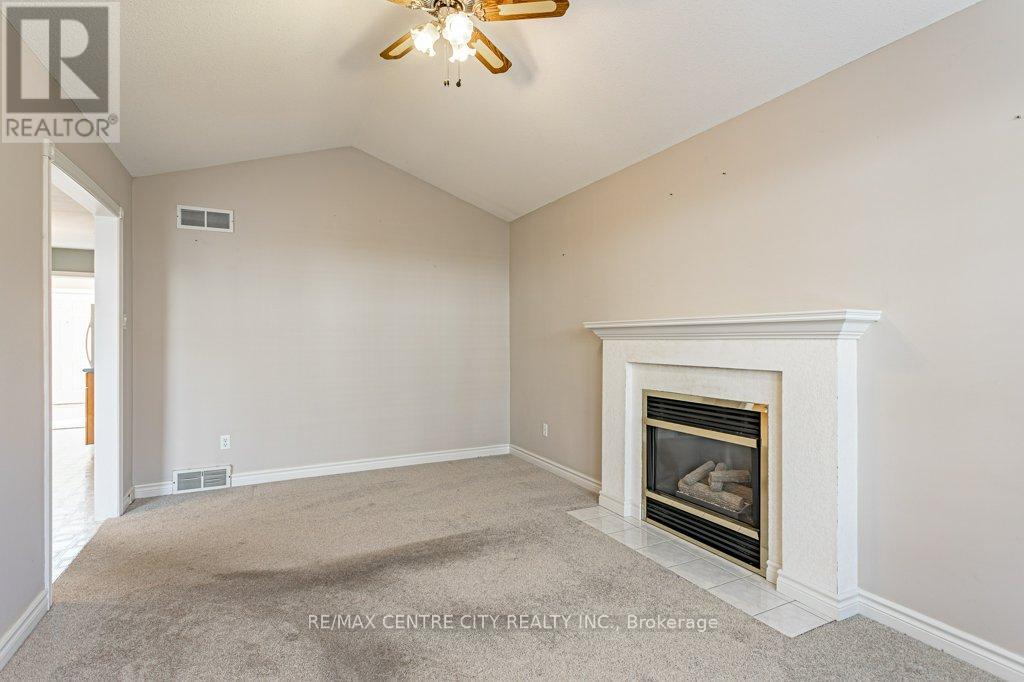 261 Ensign Crescent, London South, Ontario  N6J 4V2 - Photo 14 - X12590920