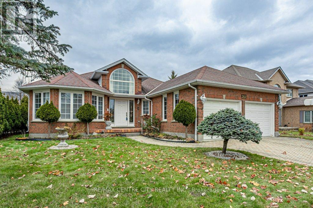 261 Ensign Crescent, London South, Ontario  N6J 4V2 - Photo 2 - X12590920