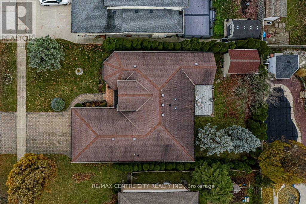 261 Ensign Crescent, London South, Ontario  N6J 4V2 - Photo 44 - X12590920