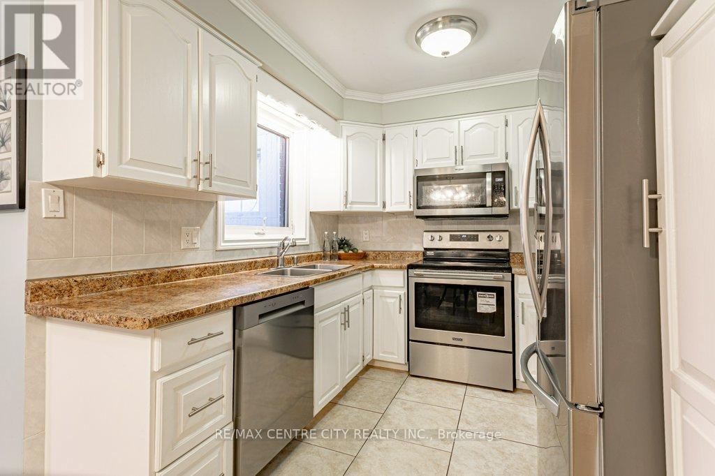 506 Eaton Park Drive, London South, Ontario  N6J 4J9 - Photo 11 - X12590928