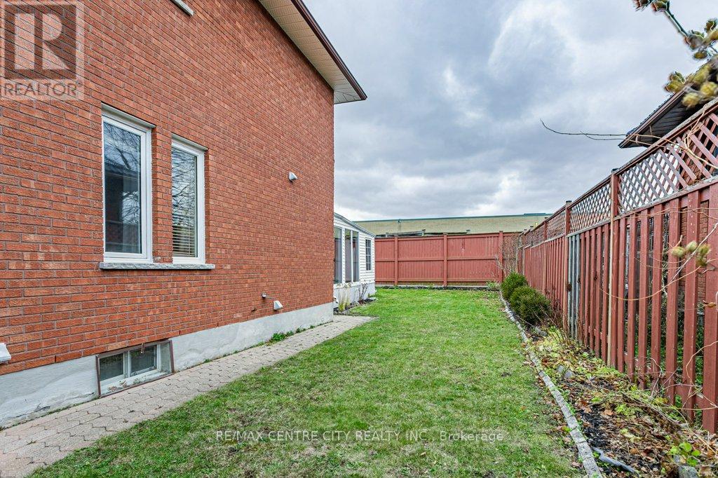 506 Eaton Park Drive, London South, Ontario  N6J 4J9 - Photo 42 - X12590928