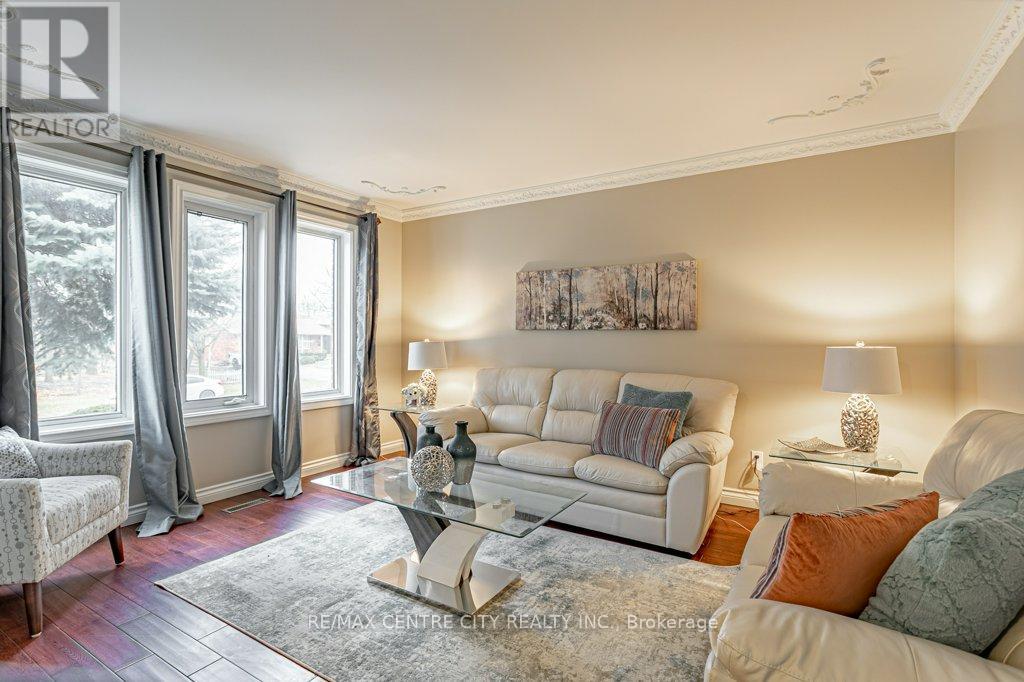 506 Eaton Park Drive, London South, Ontario  N6J 4J9 - Photo 5 - X12590928