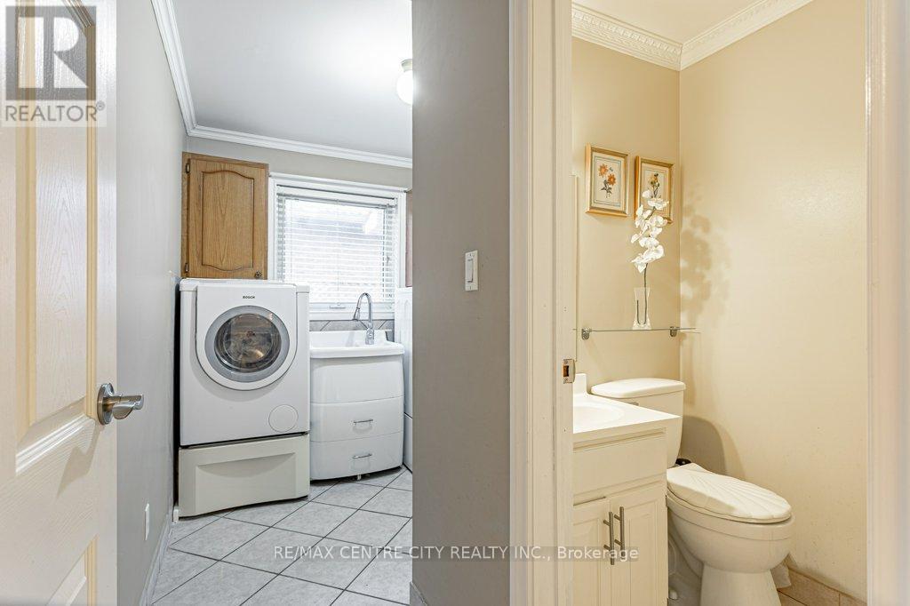 506 Eaton Park Drive, London South, Ontario  N6J 4J9 - Photo 7 - X12590928