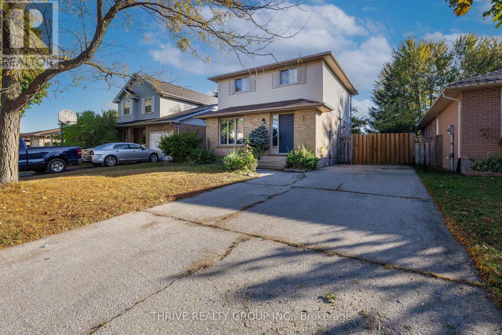 74 Erica Crescent, London South, Ontario  N6E 3P5 - Photo 1 - X12590988