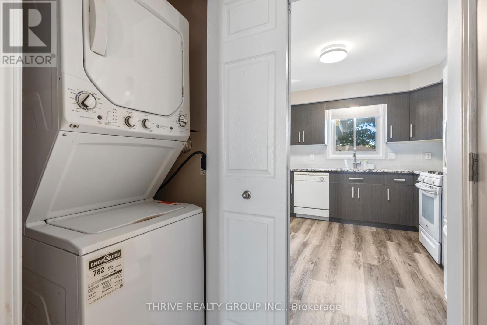 74 Erica Crescent, London South, Ontario  N6E 3P5 - Photo 10 - X12590988