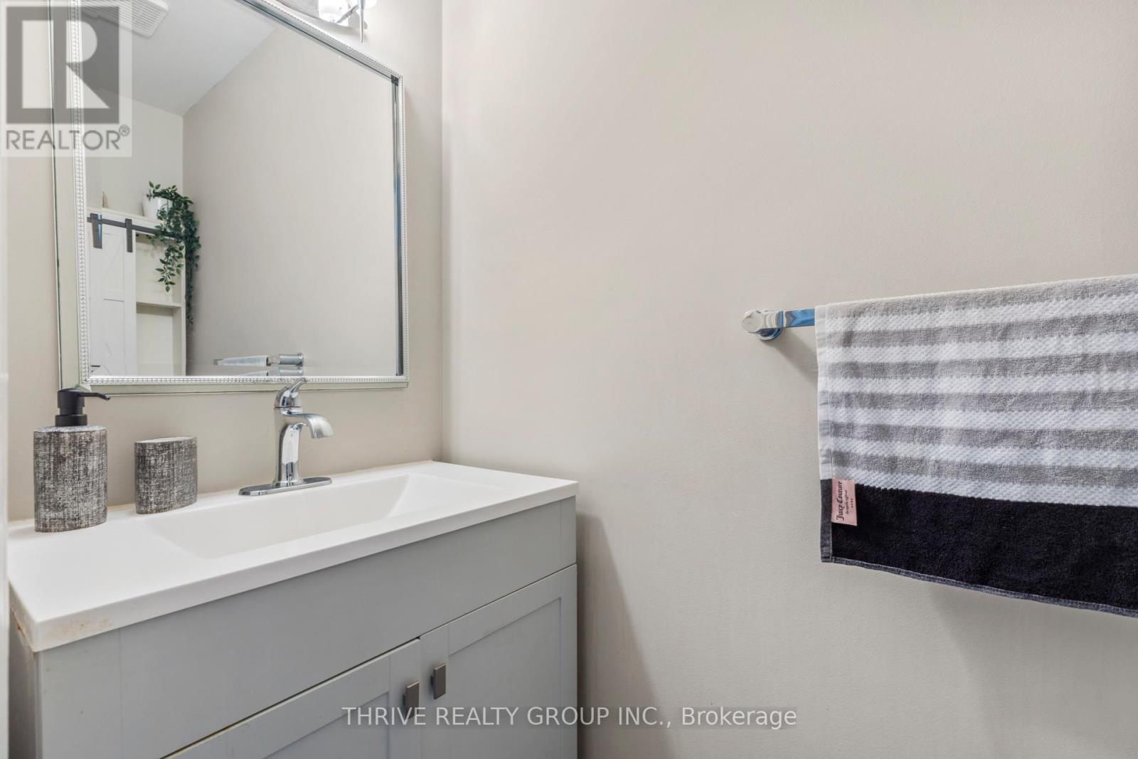 74 Erica Crescent, London South, Ontario  N6E 3P5 - Photo 11 - X12590988