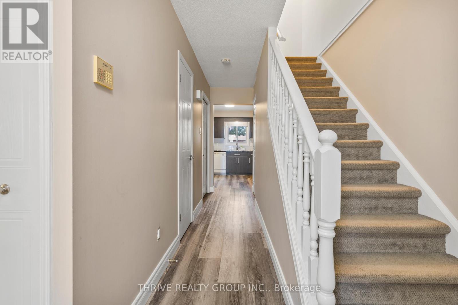 74 Erica Crescent, London South, Ontario  N6E 3P5 - Photo 3 - X12590988