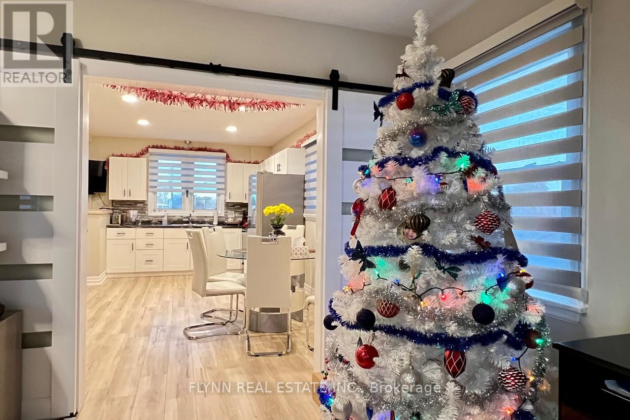 Upper - 254 Ontario Street, St. Catharines, Ontario  L2R 5L5 - Photo 10 - X12590746