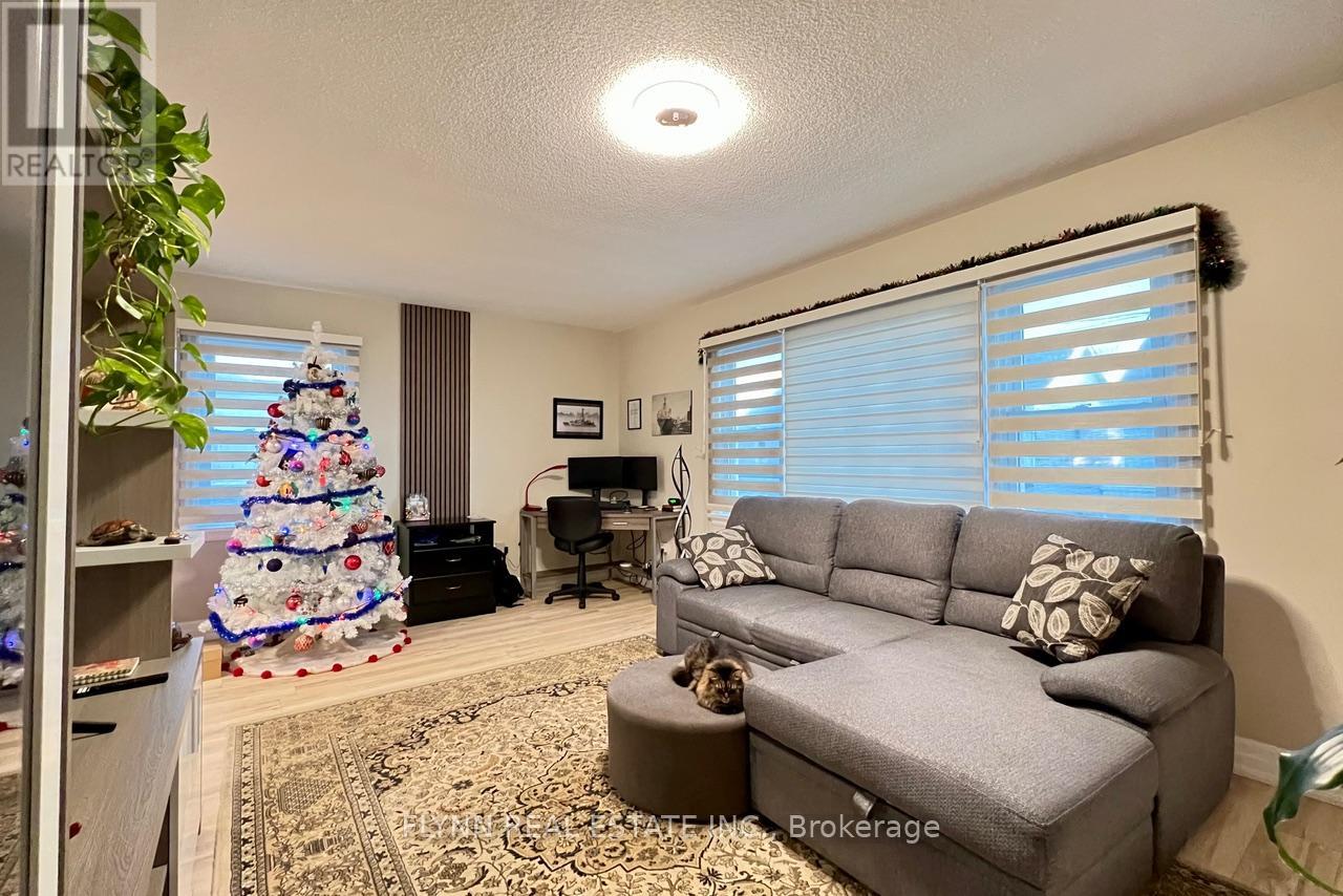 Upper - 254 Ontario Street, St. Catharines, Ontario  L2R 5L5 - Photo 12 - X12590746