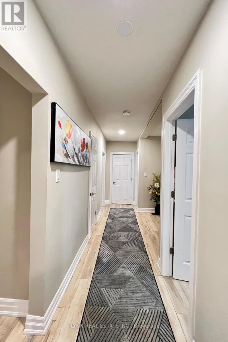 Upper - 254 Ontario Street, St. Catharines, Ontario  L2R 5L5 - Photo 13 - X12590746