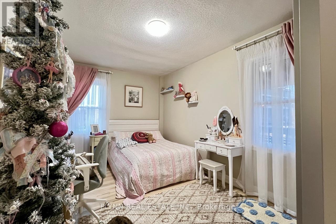 Upper - 254 Ontario Street, St. Catharines, Ontario  L2R 5L5 - Photo 16 - X12590746