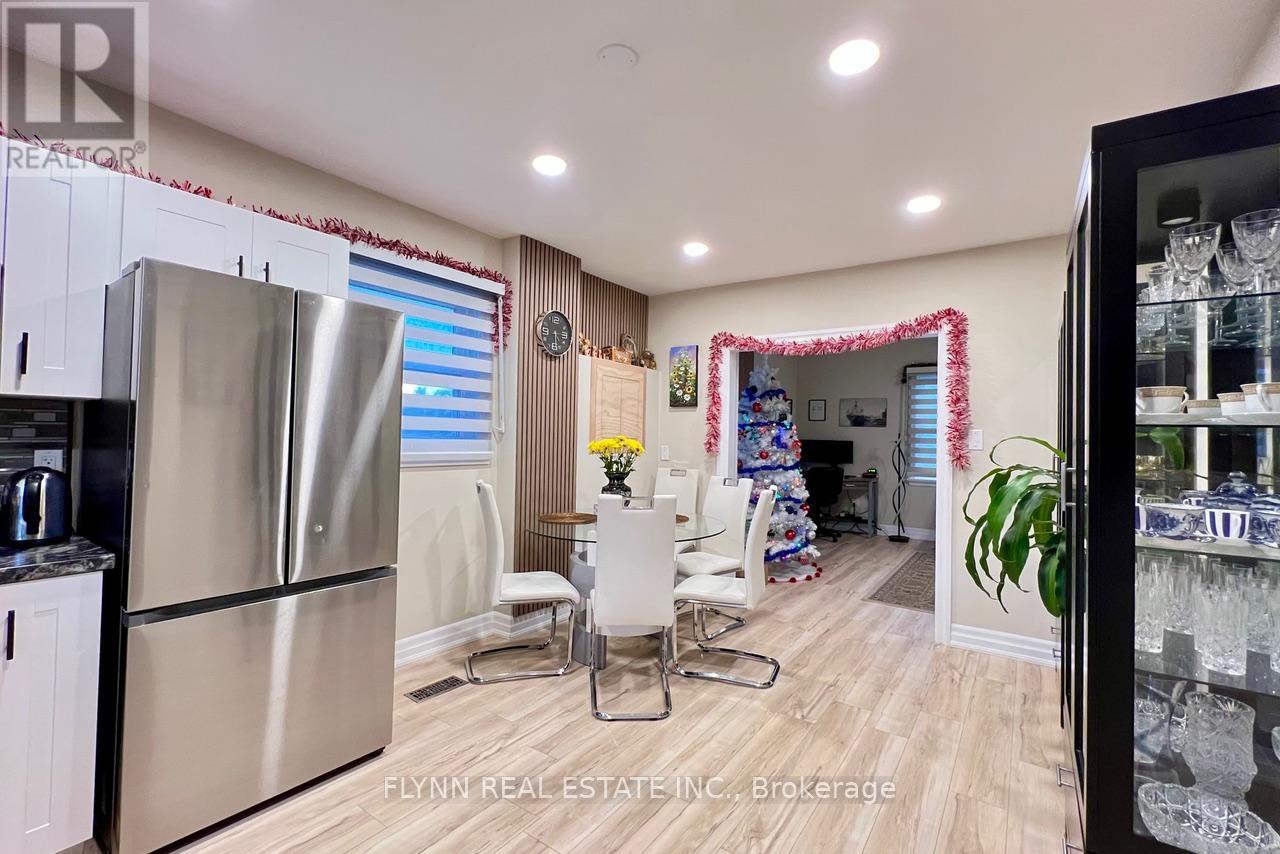 Upper - 254 Ontario Street, St. Catharines, Ontario  L2R 5L5 - Photo 9 - X12590746