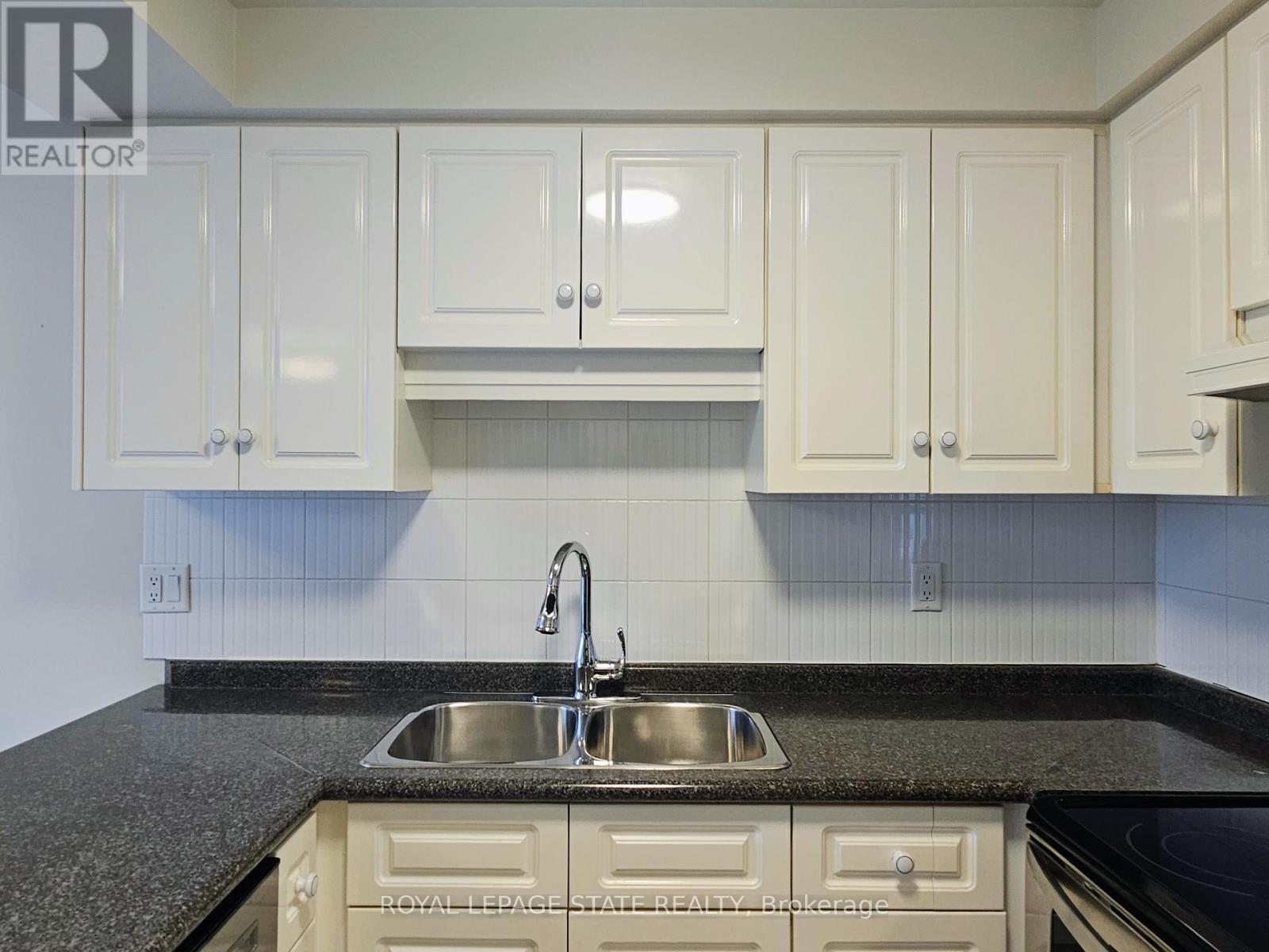 11e - 67 Caroline Street S, Hamilton, Ontario  L8P 3K6 - Photo 11 - X12590754