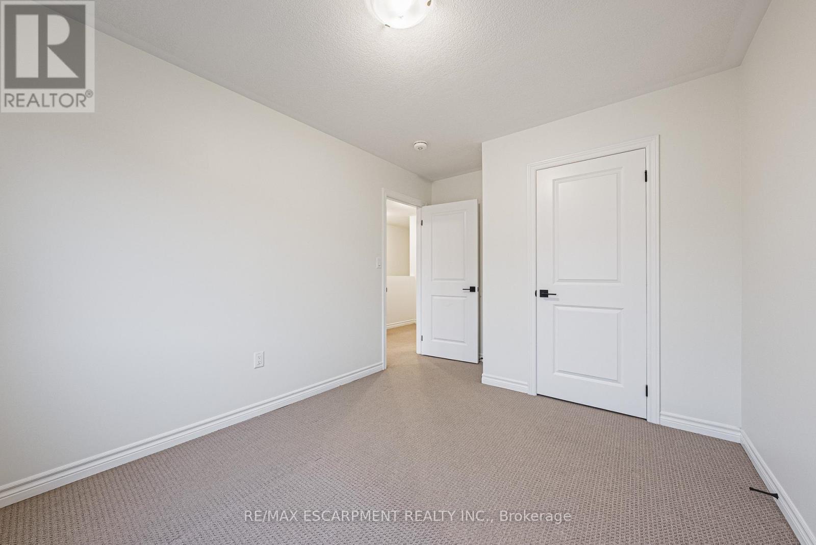 47 Cadwell Lane, Hamilton, Ontario  L9C 0C4 - Photo 19 - X12590768