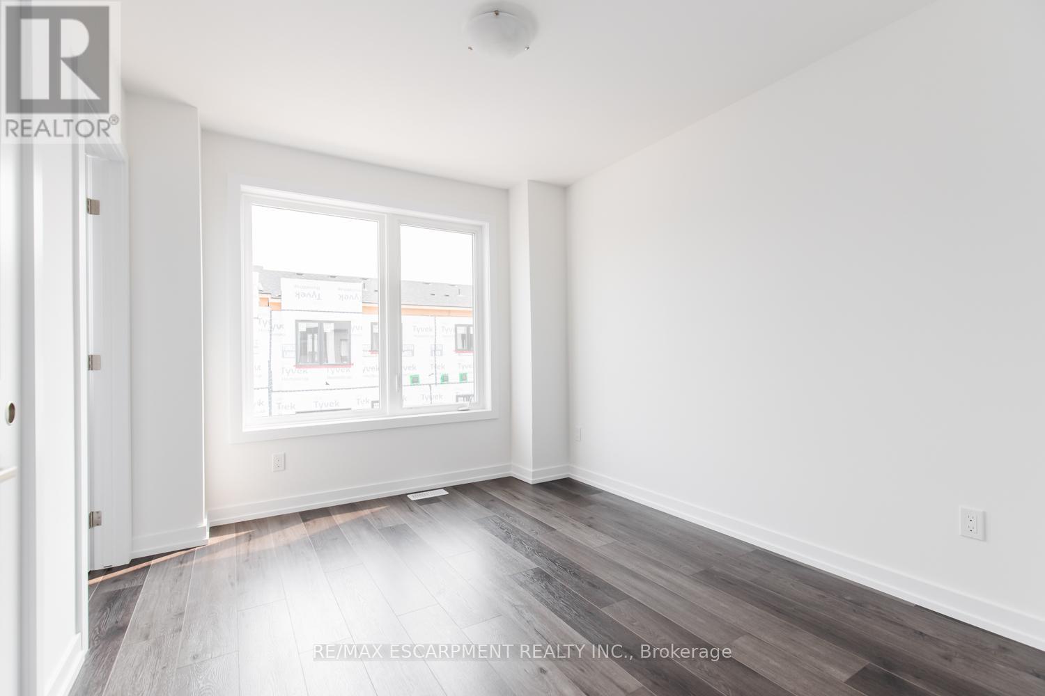 15 - 70 Kenesky Drive, Hamilton, Ontario  L8B 2A9 - Photo 18 - X12590874