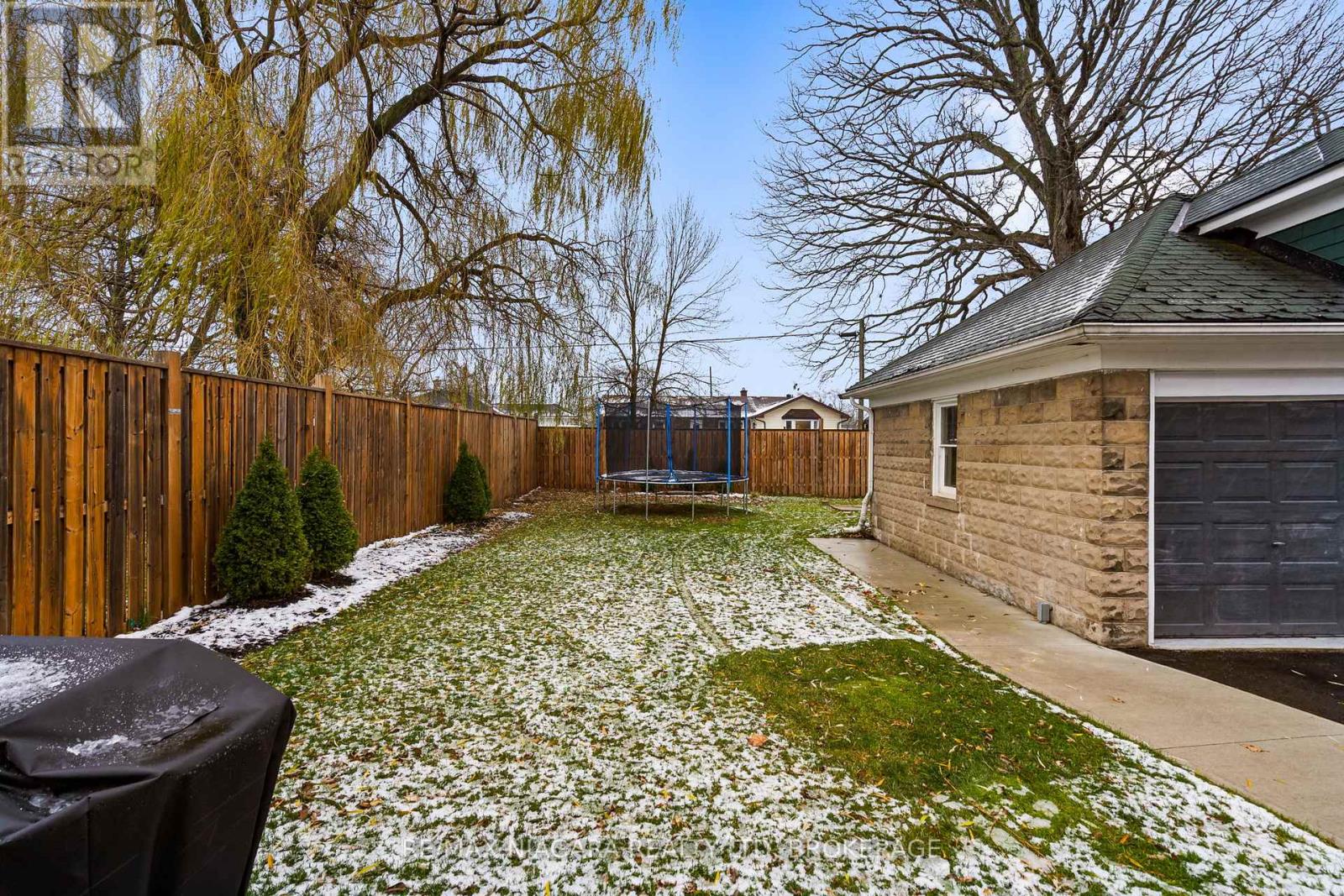 3560 Strang Drive, Niagara Falls, Ontario  L2G 6K4 - Photo 32 - X12590918