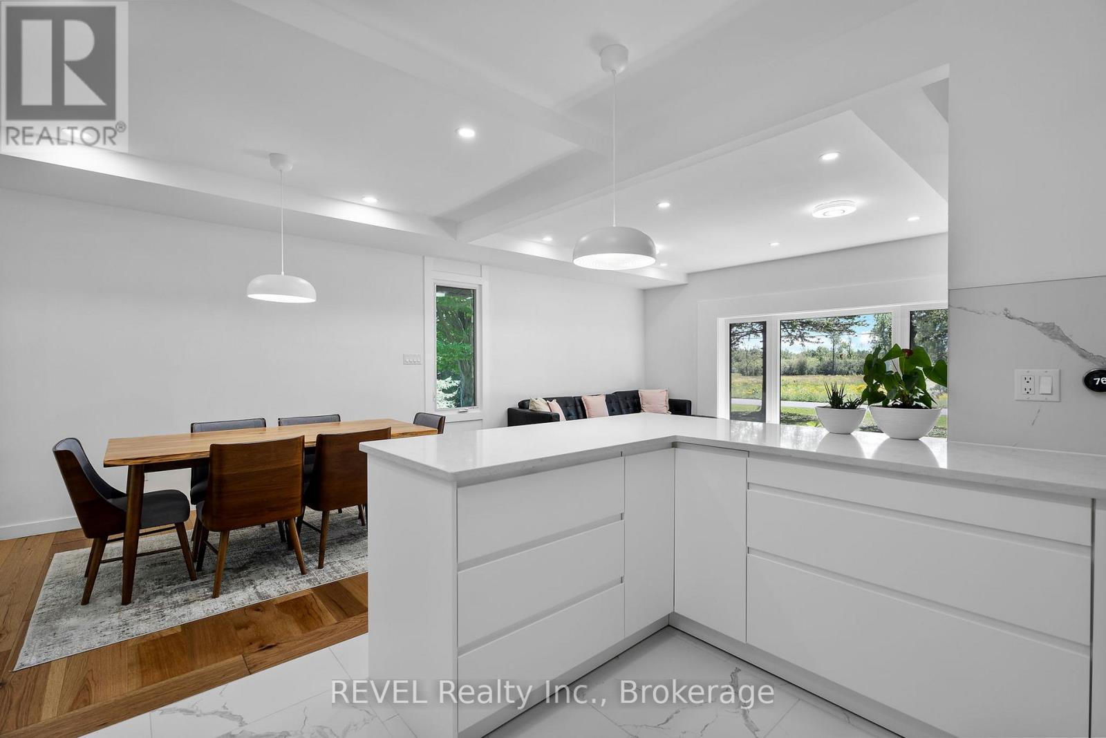 1546 Nigh Road, Fort Erie, Ontario  L2A 5M4 - Photo 6 - X12590922