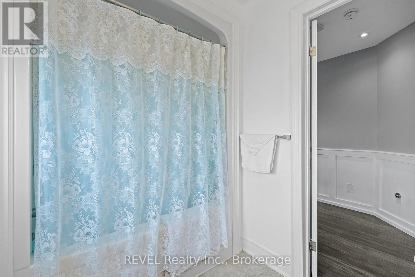 1018 Kerby Street, Fort Erie, Ontario  L2A 0B9 - Photo 25 - X12590934