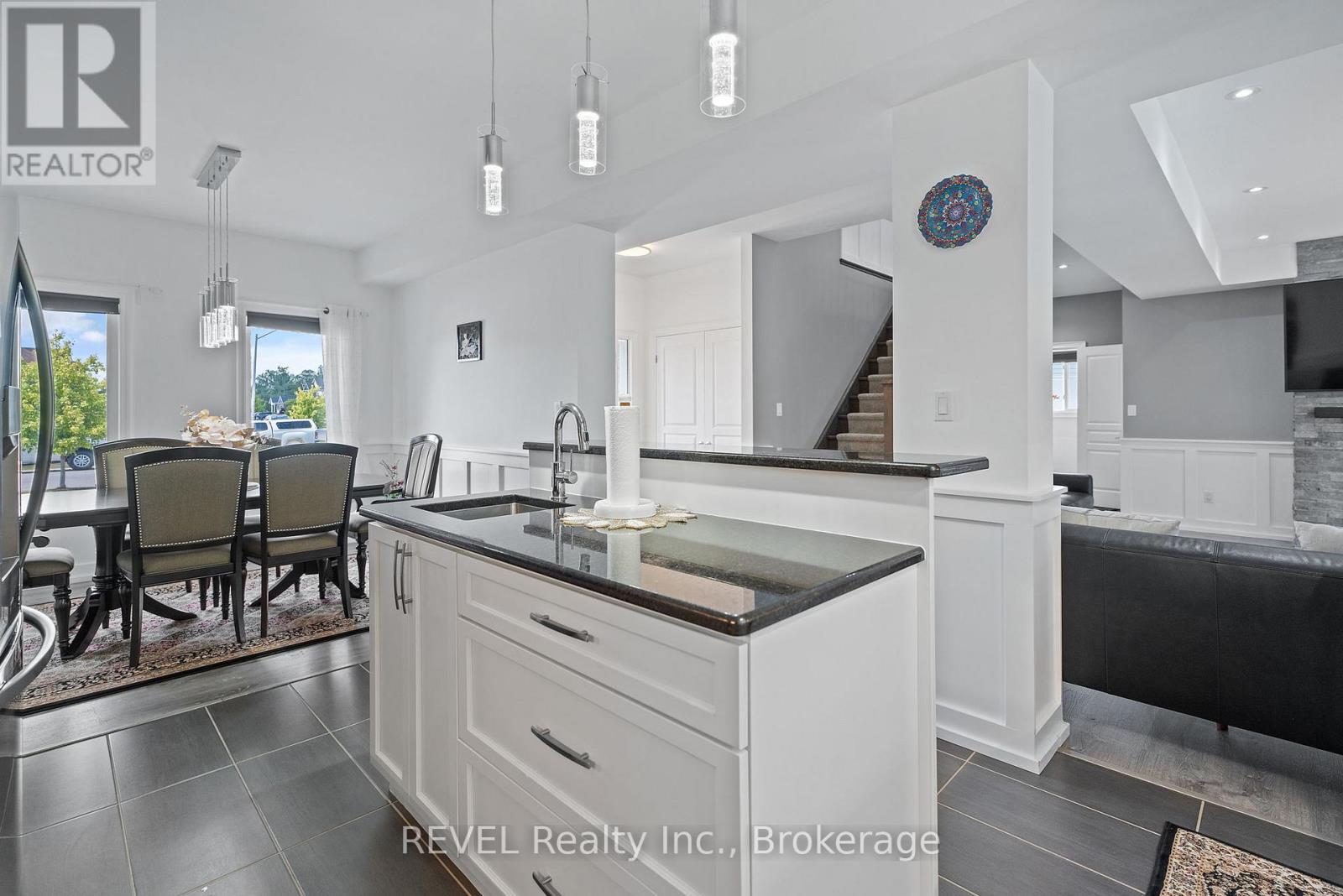 1018 Kerby Street, Fort Erie, Ontario  L2A 0B9 - Photo 8 - X12590934