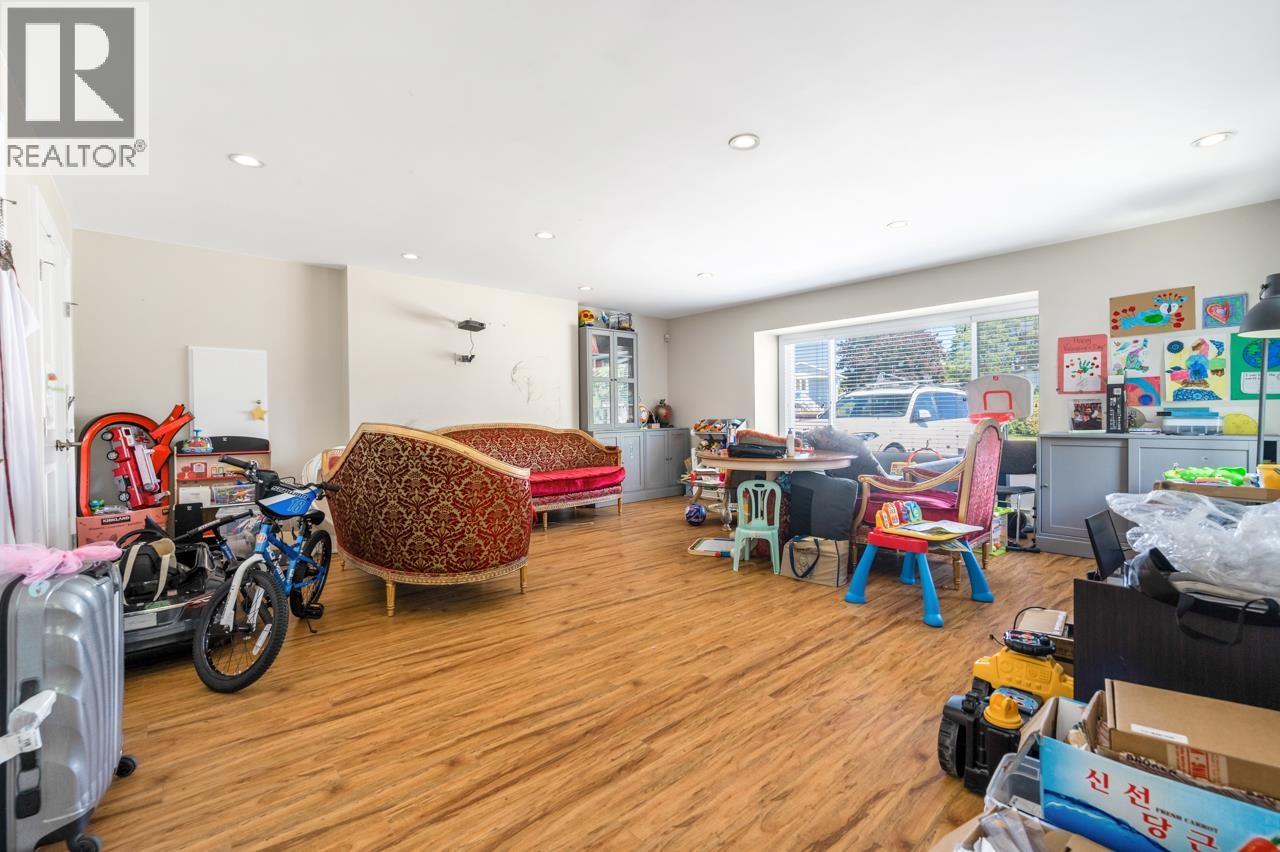 6511 Gainsborough Drive, Richmond, British Columbia  V7E 3Z2 - Photo 4 - R3071108