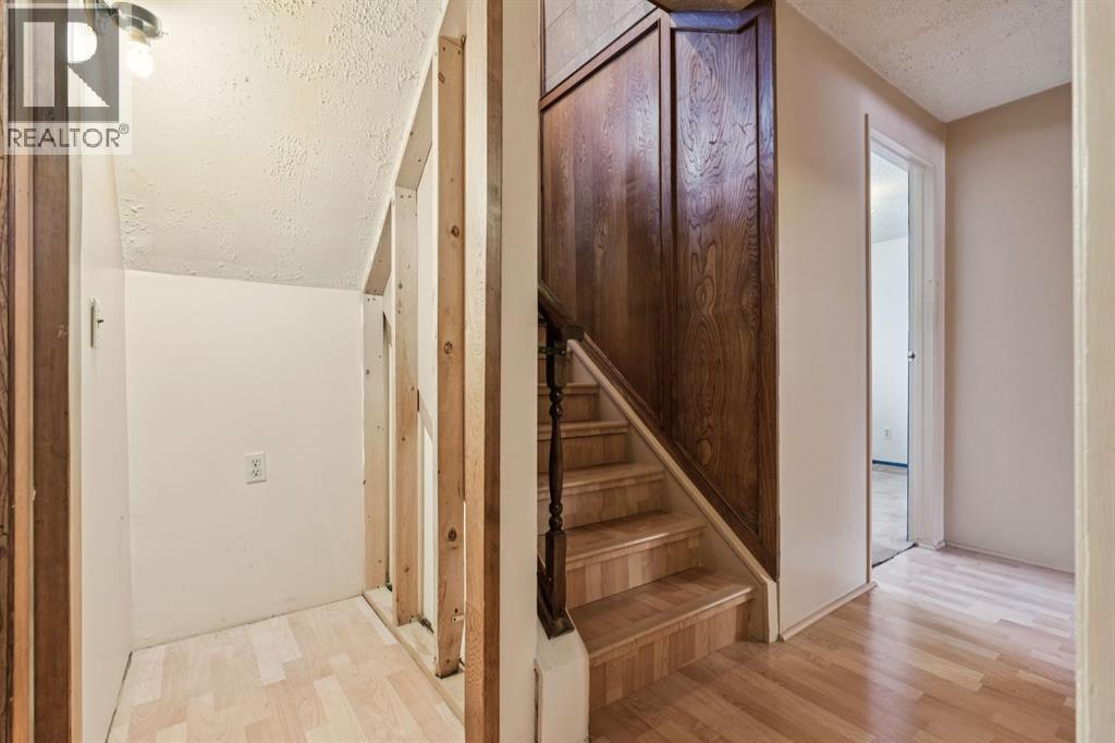 468 Queen Charlotte Road Se, Calgary, Alberta  T2J 4H7 - Photo 22 - A2273262