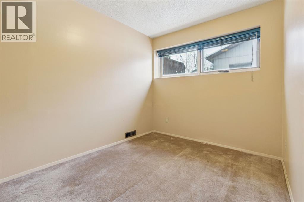 468 Queen Charlotte Road Se, Calgary, Alberta  T2J 4H7 - Photo 27 - A2273262