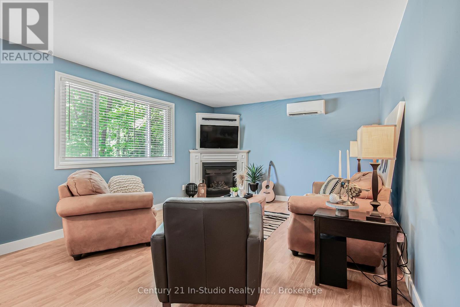 25 Emerson Avenue, South Bruce Peninsula, Ontario  N0H 2G0 - Photo 13 - X12305891