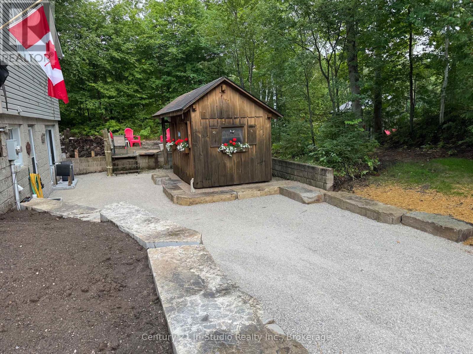 25 Emerson Avenue, South Bruce Peninsula, Ontario  N0H 2G0 - Photo 44 - X12305891