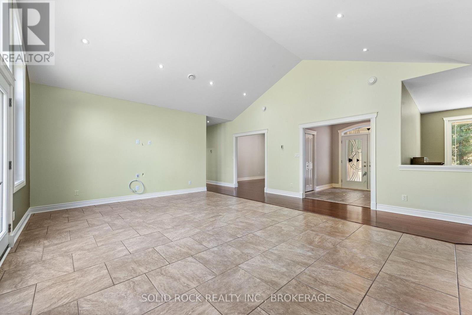 132 Western Avenue, Drummond/north Elmsley, Ontario  K7A 4S4 - Photo 10 - X12464254